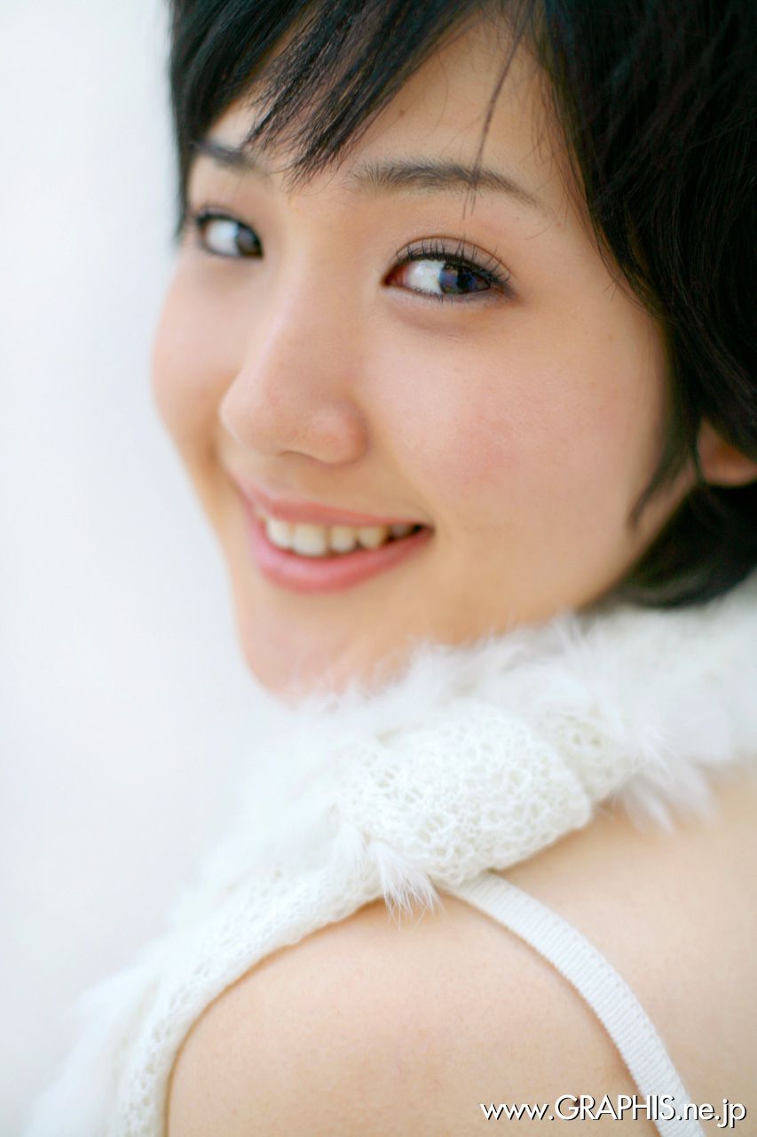 Uran Minami 南优兰 [Graphis] First Gravure 初脱ぎ娘