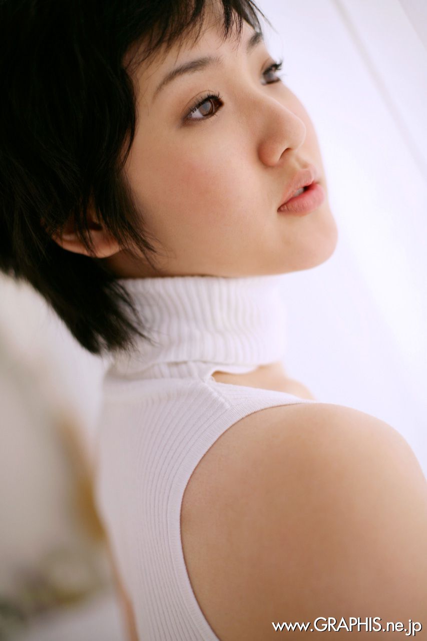Uran Minami 南优兰 [Graphis] First Gravure 初脱ぎ娘
