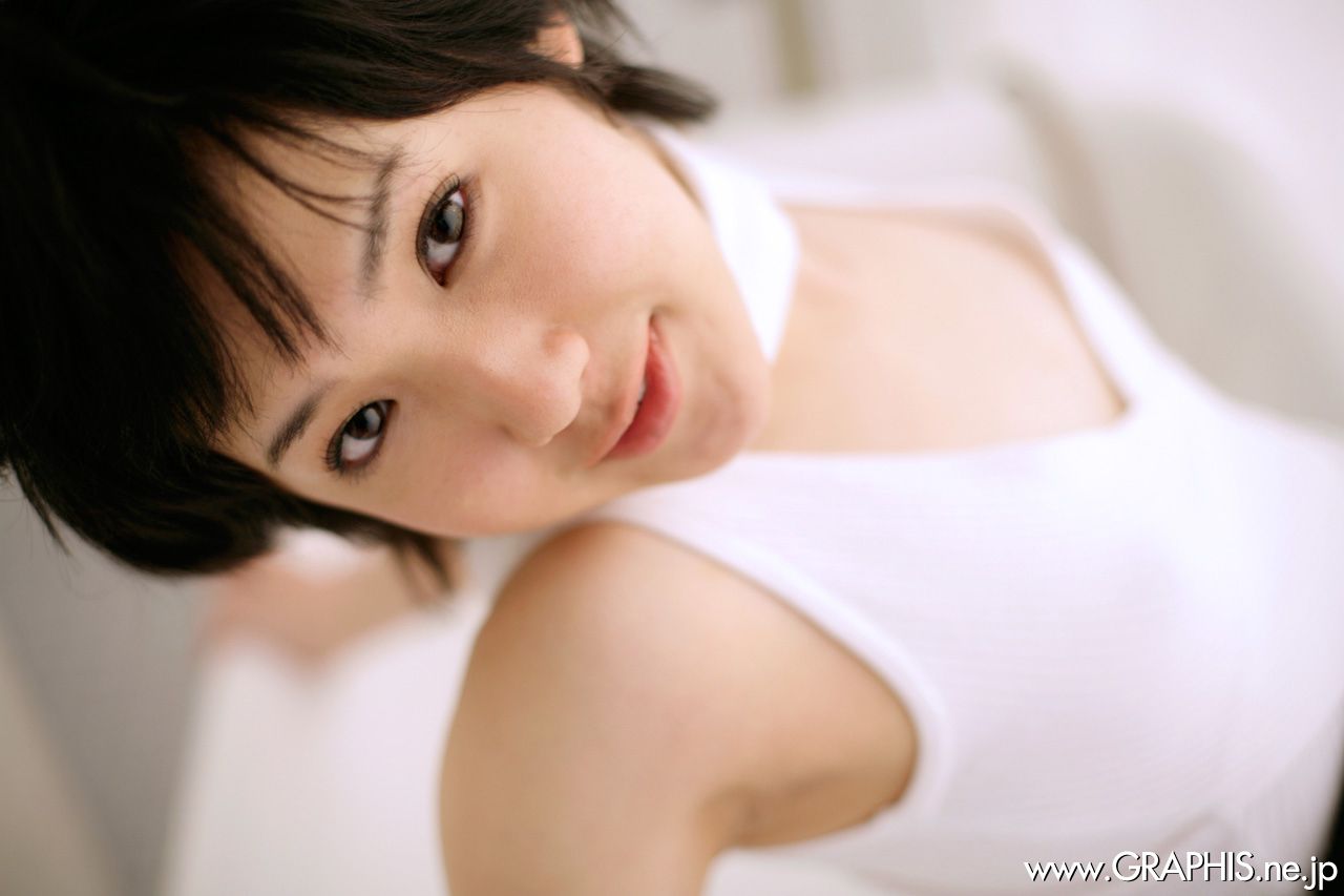 Uran Minami 南优兰 [Graphis] First Gravure 初脱ぎ娘