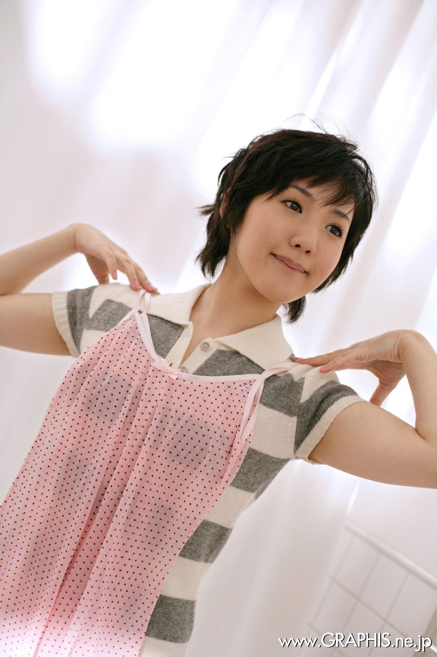 Uran Minami 南优兰 [Graphis] First Gravure 初脱ぎ娘