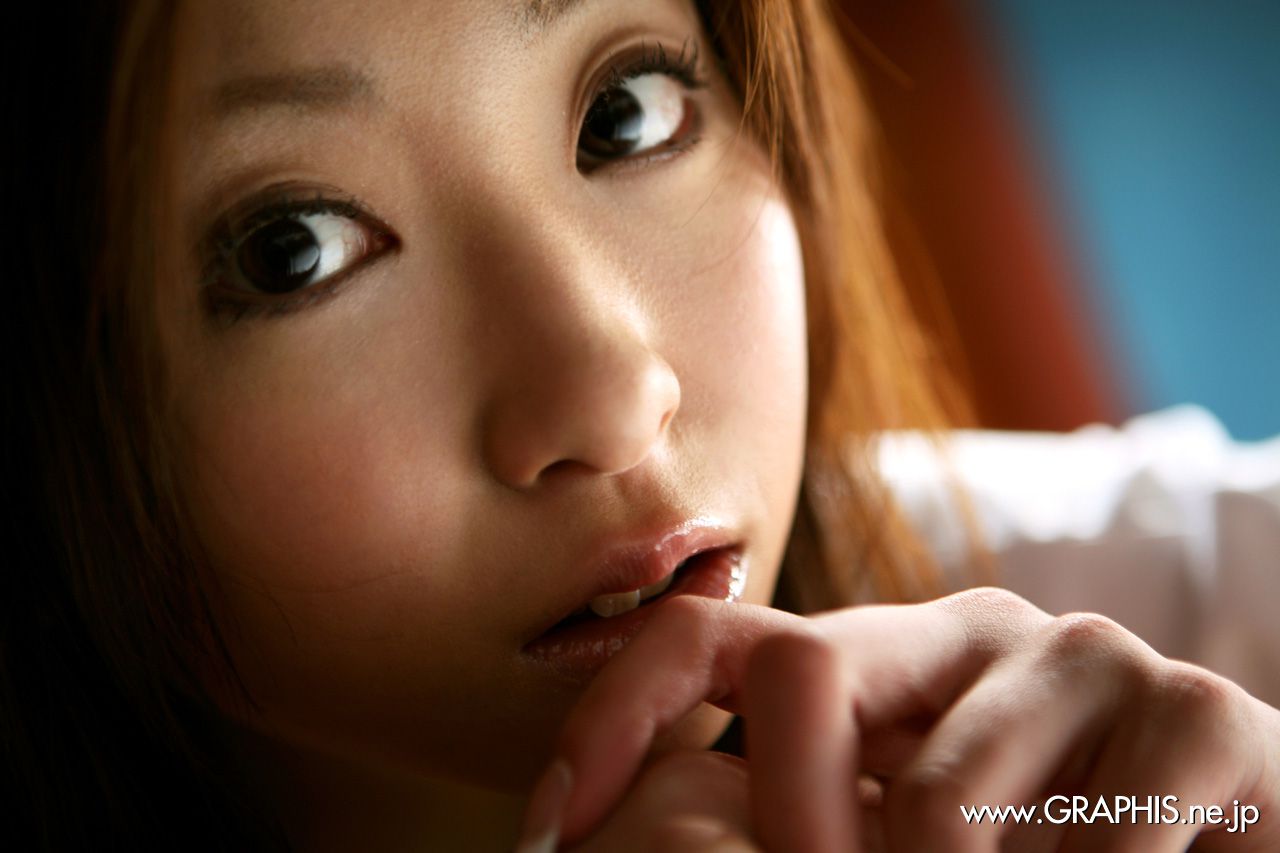 Nana Otone 乙音奈々 [Graphis] First Gravure 初脱ぎ娘