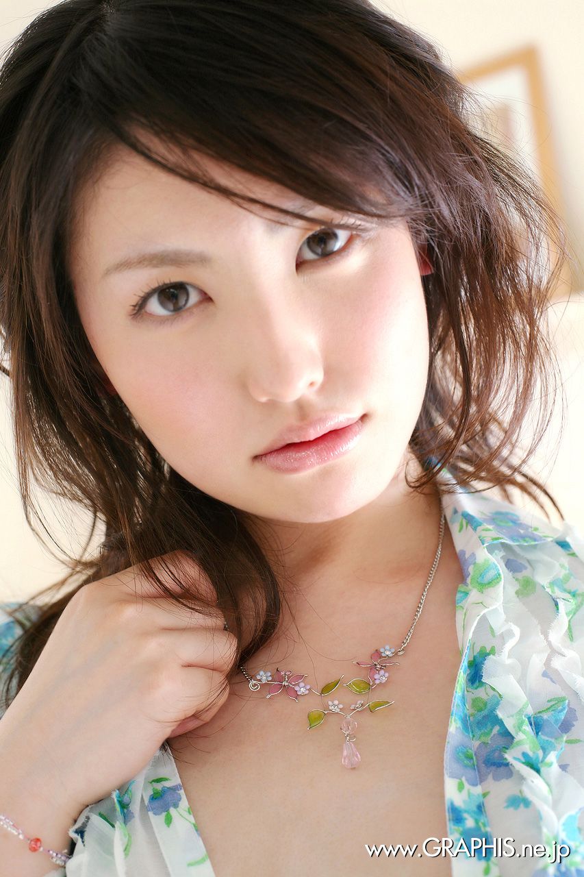 Takako Kitahara 北原多香子 [Graphis] First Gravure 初脱ぎ娘