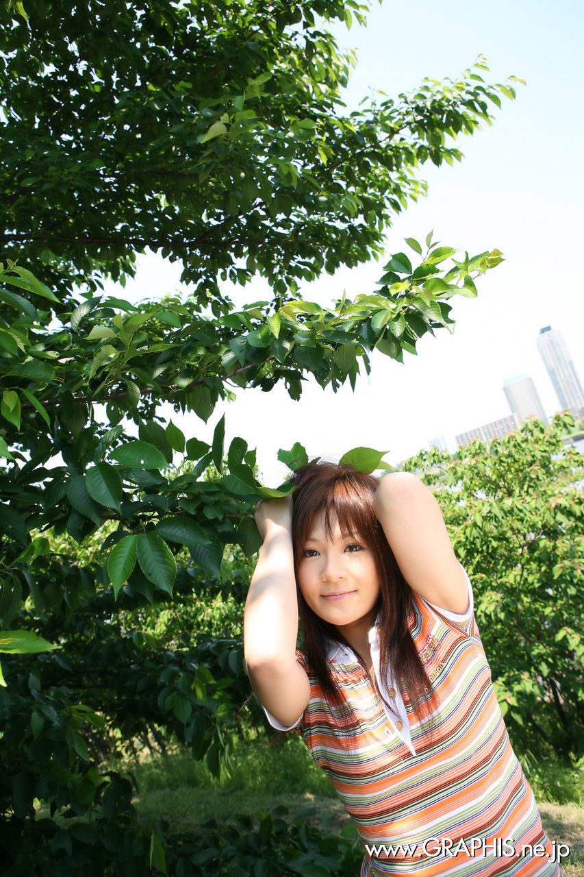 Tomomi Takahara 高原智美 [Graphis] First Gravure 初脱ぎ娘