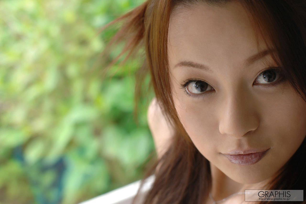 Koisaya 恋小夜 [Graphis] First Gravure 初脱ぎ娘