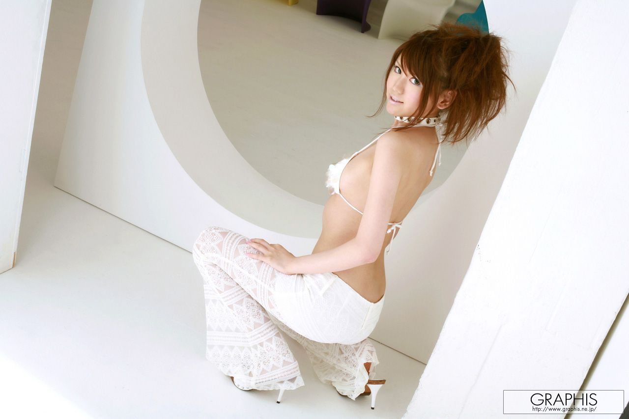 若瀬七海《Vivid and Alive》 [Graphis] Gals