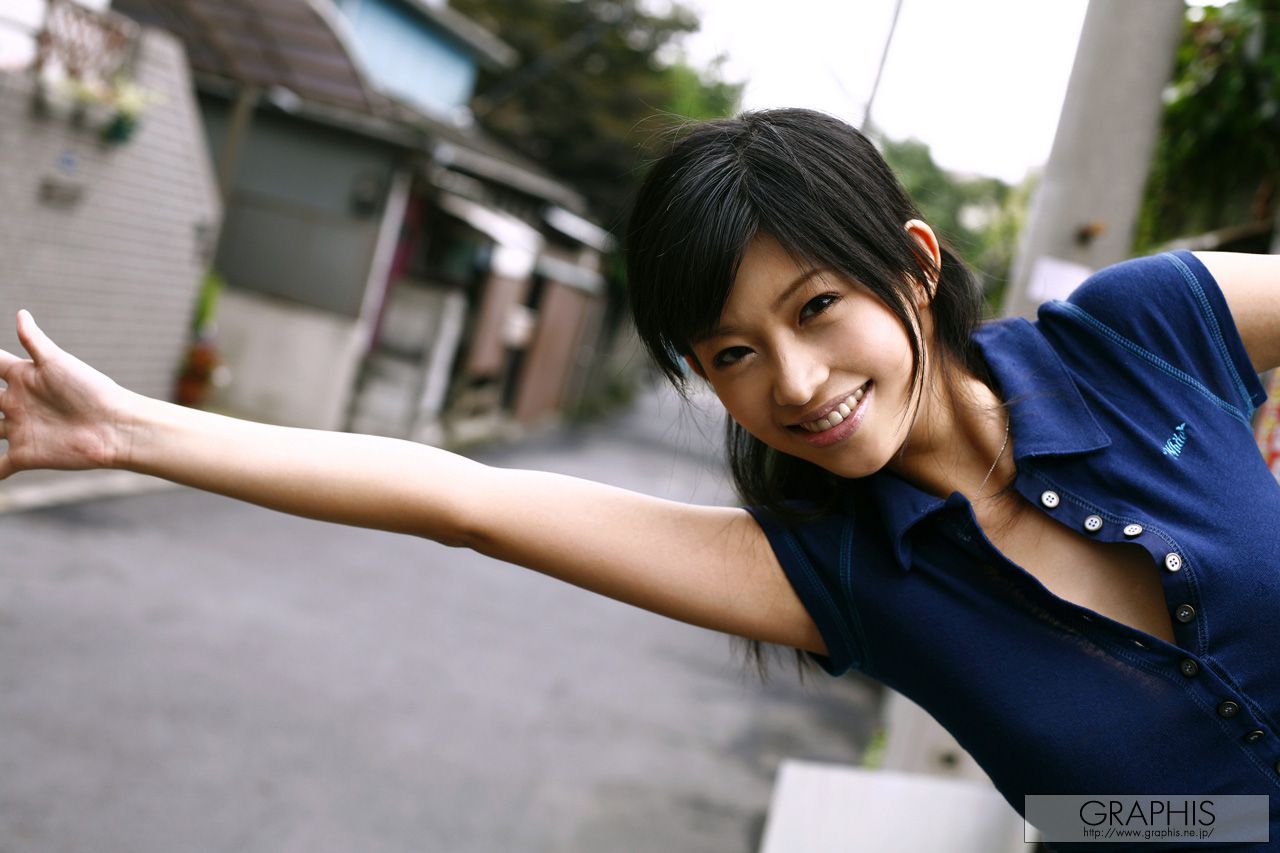 範田紗々《Natural Distance》 [Graphis] Gals