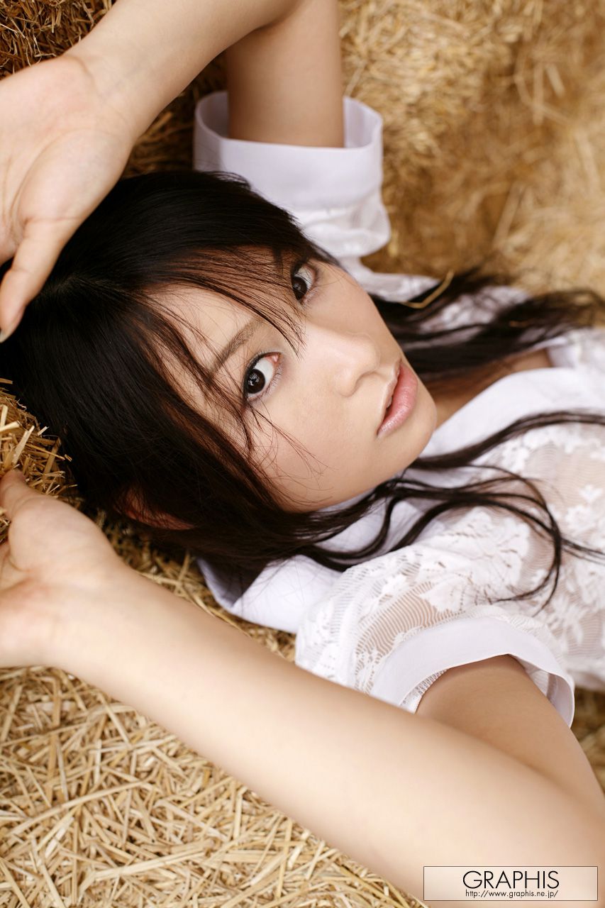 Nurie Mika 美花ぬりぇ [Graphis] First Gravure 初脱ぎ娘