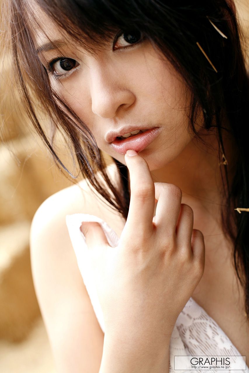 Nurie Mika 美花ぬりぇ [Graphis] First Gravure 初脱ぎ娘