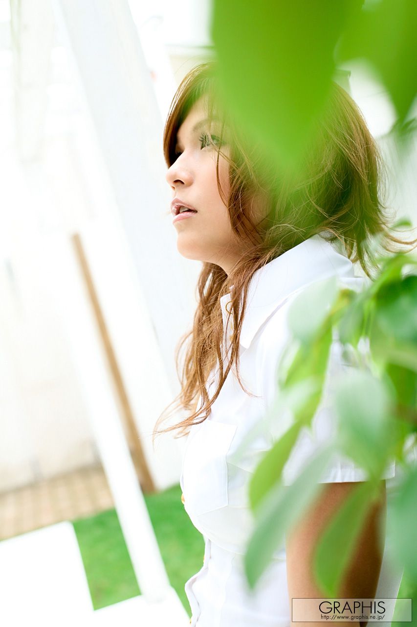 Marilyn まりりん [Graphis] First Gravure 初脱ぎ娘