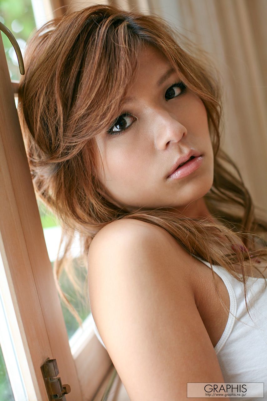 Marilyn まりりん [Graphis] First Gravure 初脱ぎ娘