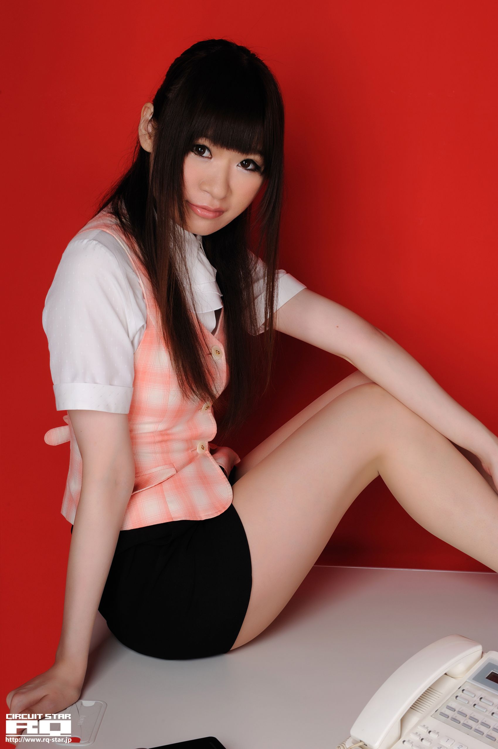 [RQ-STAR] NO.00566 Eri Tomoki 友木えり Office Lady 写真集