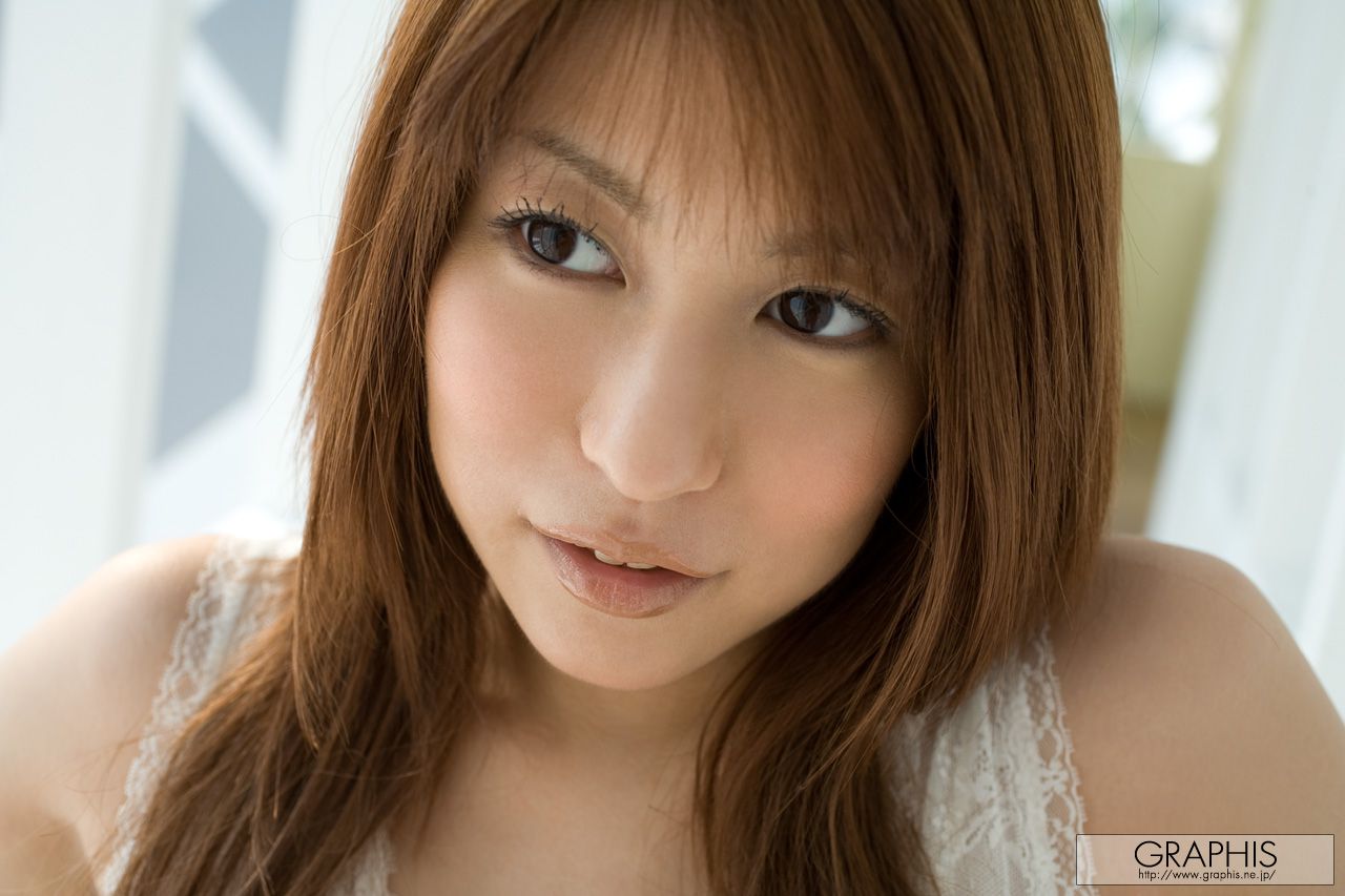 花鳥レイ/花鸟丽 [Graphis] First Gravure 初脱ぎ娘