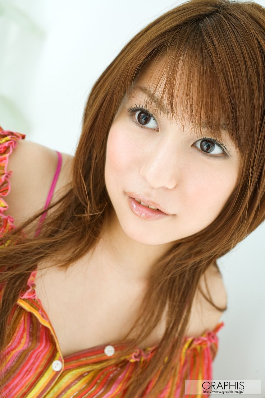花鳥レイ/花鸟丽 [Graphis] First Gravure 初脱ぎ娘