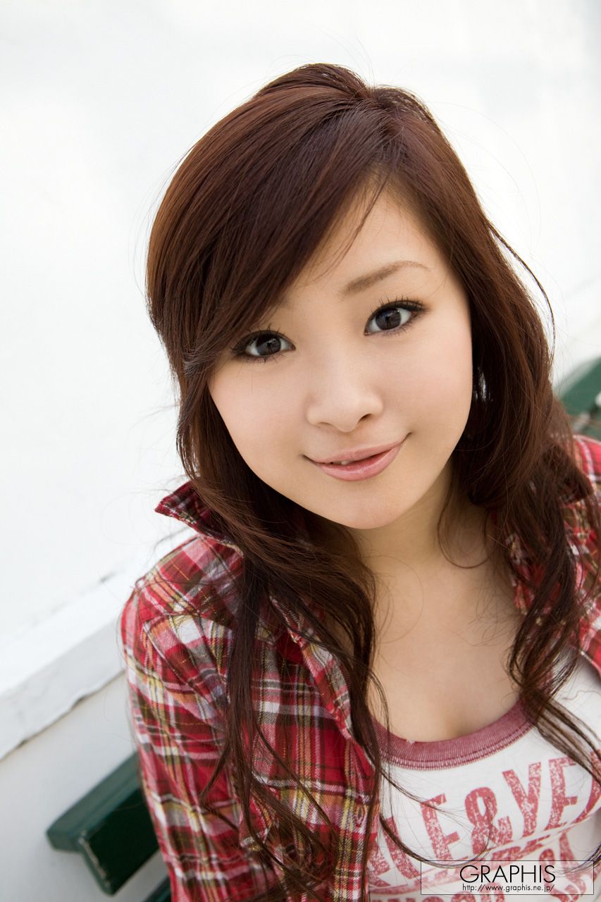 Suzuka Ishikawa 石川铃华 [Graphis] First Gravure 初脱ぎ娘
