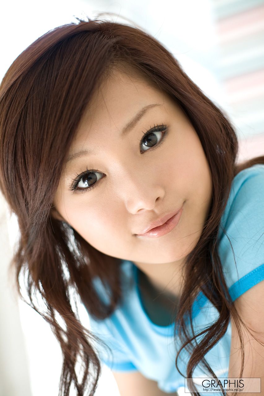Suzuka Ishikawa 石川铃华 [Graphis] First Gravure 初脱ぎ娘
