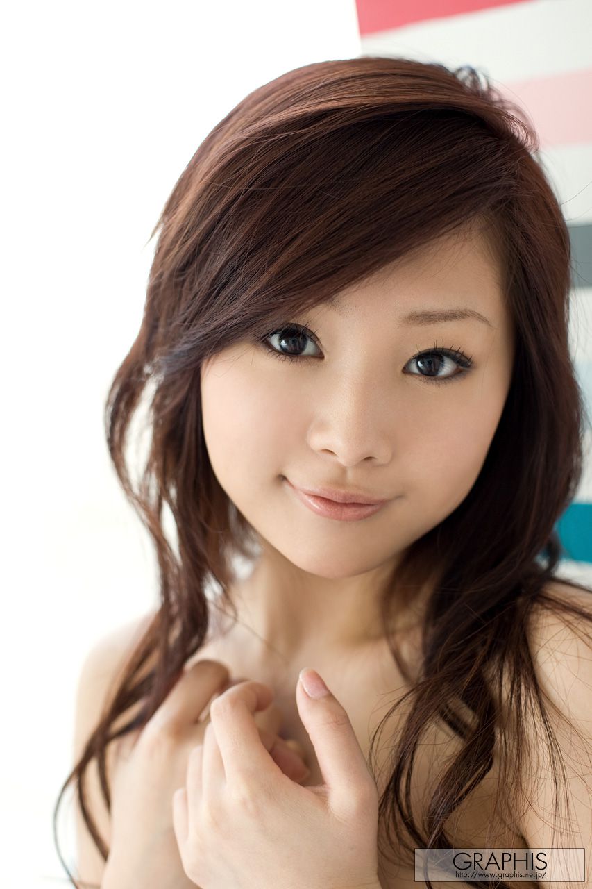 Suzuka Ishikawa 石川铃华 [Graphis] First Gravure 初脱ぎ娘