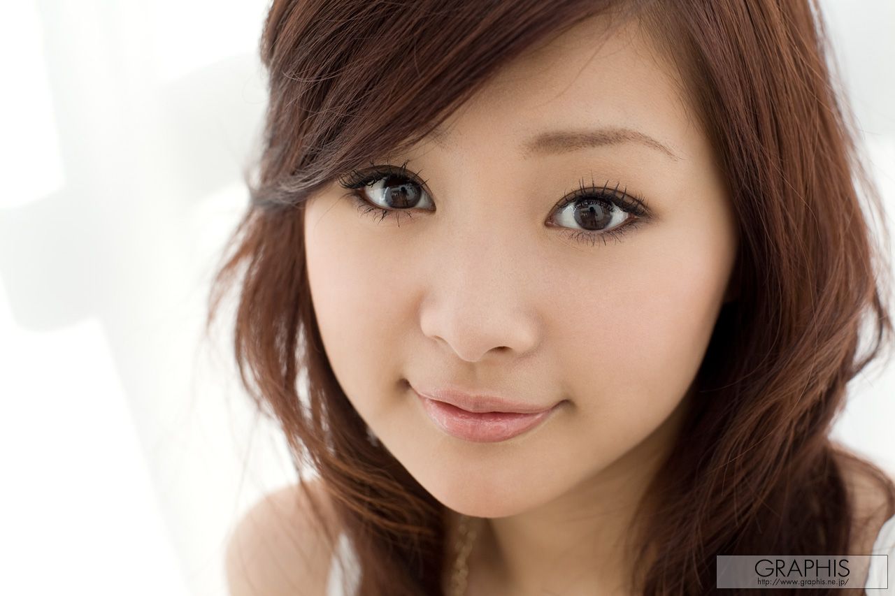 Suzuka Ishikawa 石川铃华 [Graphis] First Gravure 初脱ぎ娘