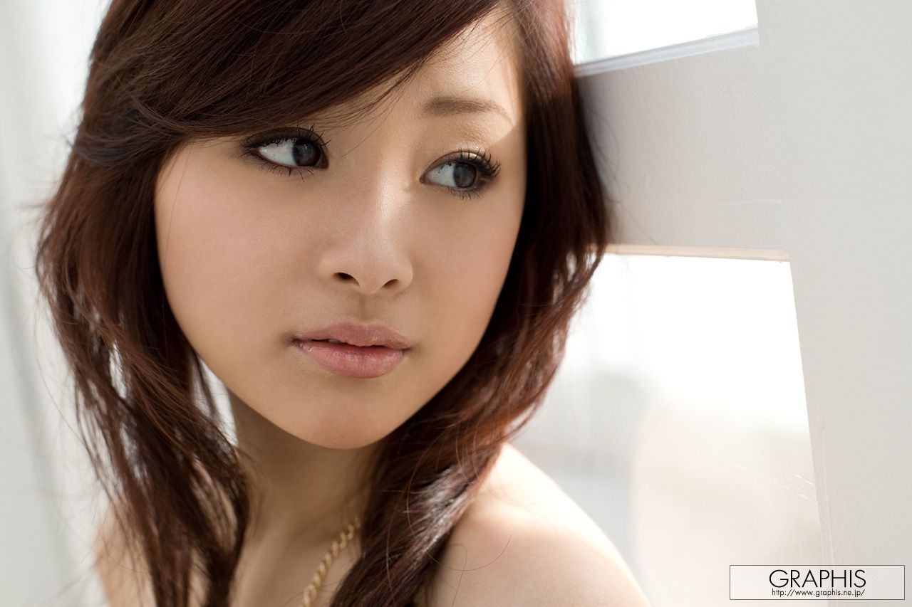 Suzuka Ishikawa 石川铃华 [Graphis] First Gravure 初脱ぎ娘