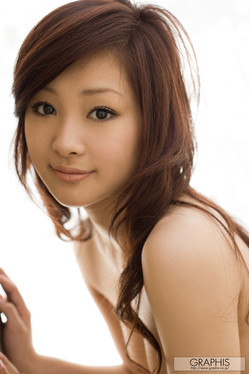 Suzuka Ishikawa 石川铃华 [Graphis] First Gravure 初脱ぎ娘