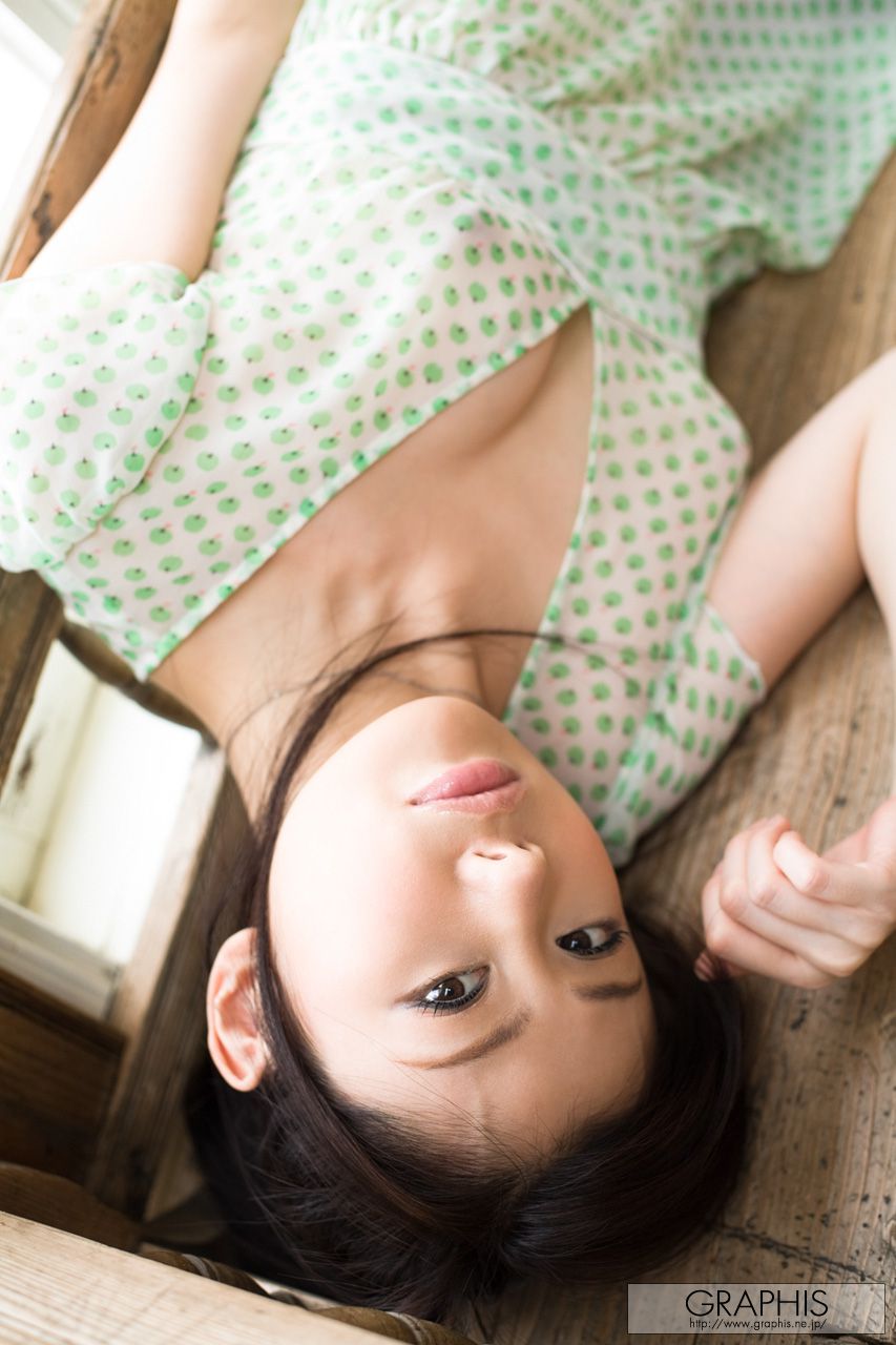 Takami Hou 北贵美 [Graphis] First Gravure 初脱ぎ娘