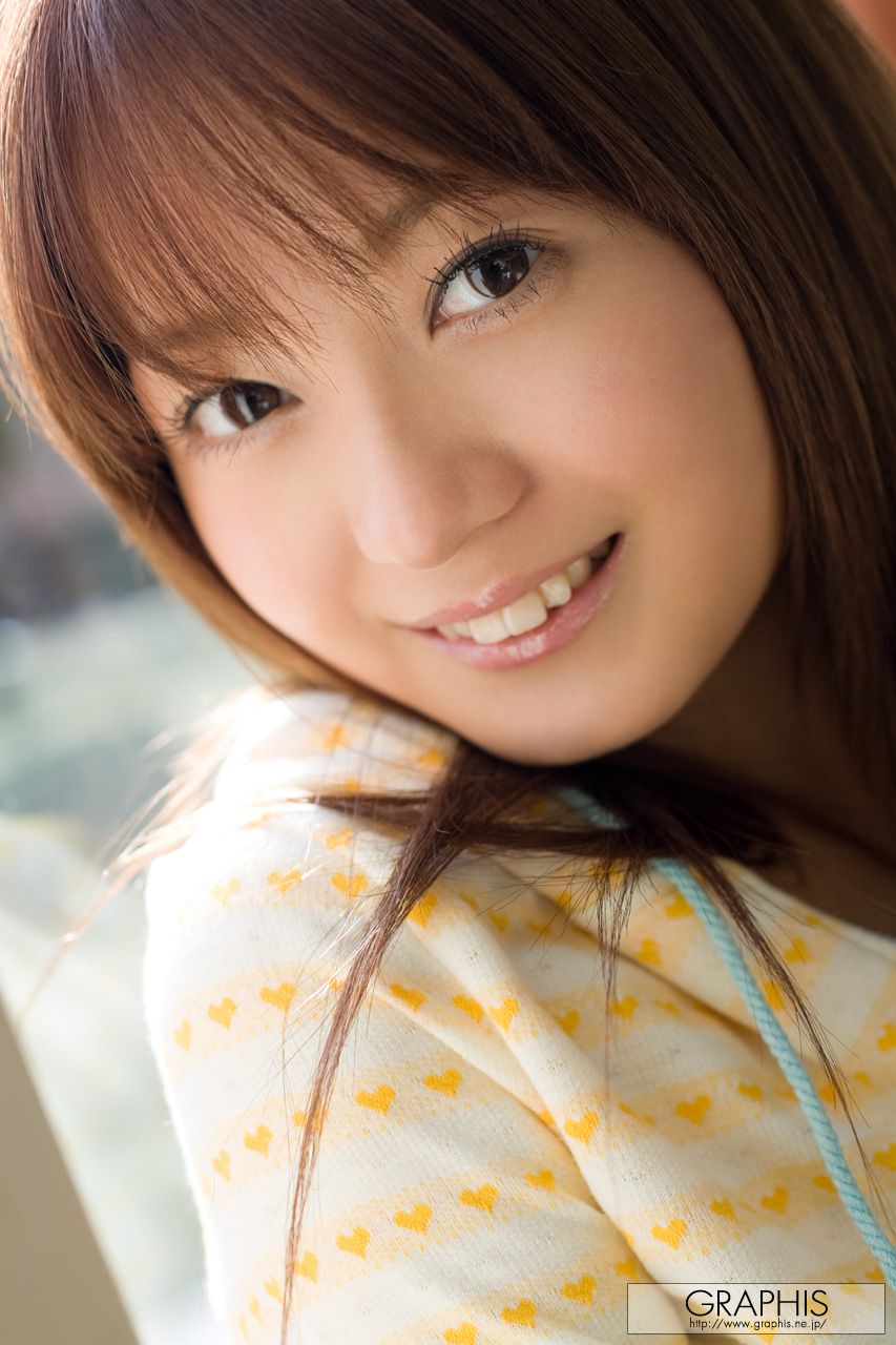 Rina Ishihara 石原莉奈 [Graphis] First Gravure 初脱ぎ娘