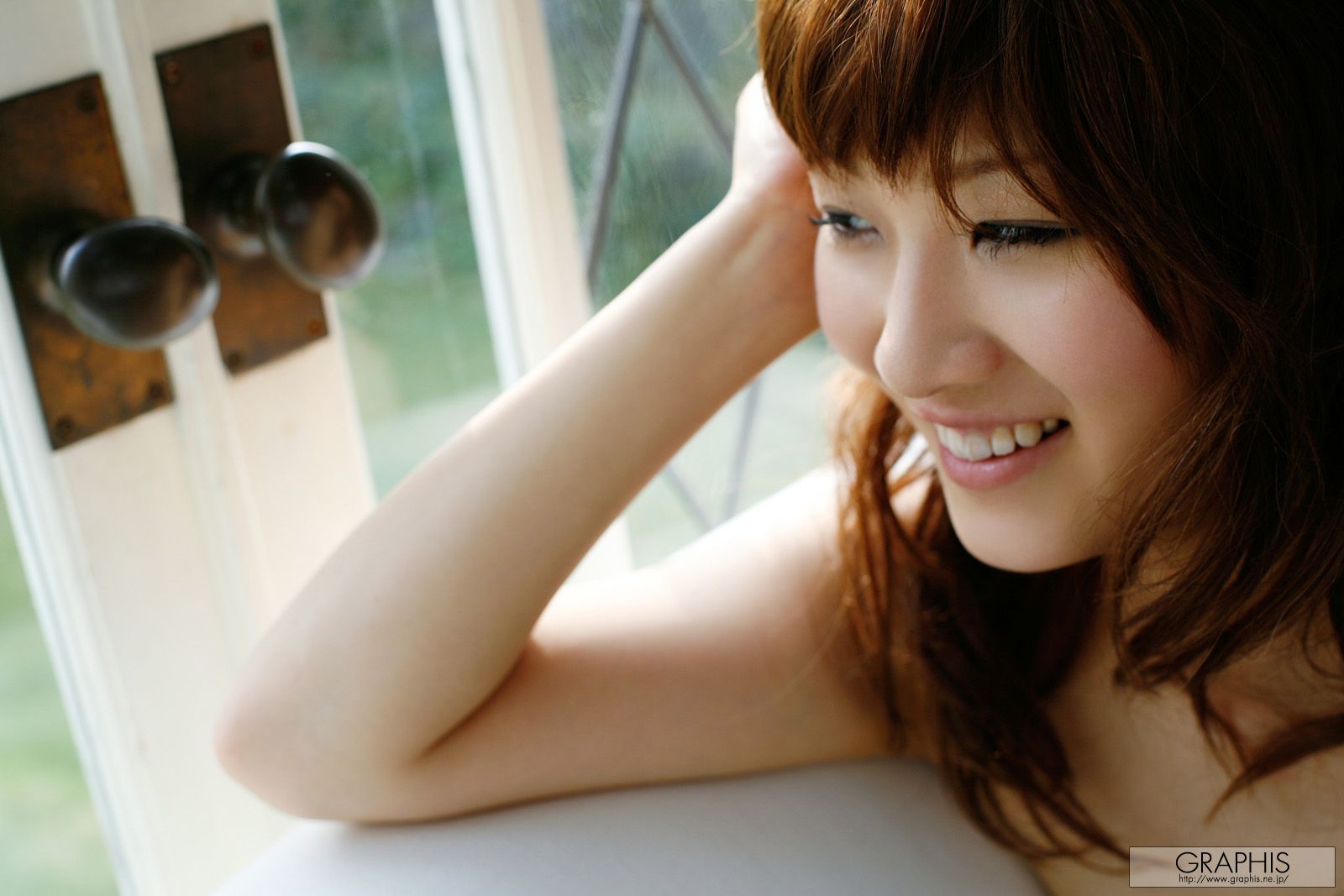 Mami Shimomura 下村麻実 《Brilliant》 [Graphis] Gals