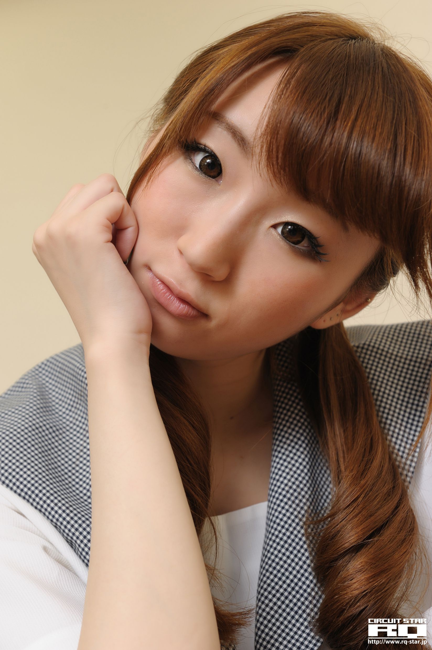 [RQ-STAR] NO.00571 荒井嘉奈 School Girl 写真集