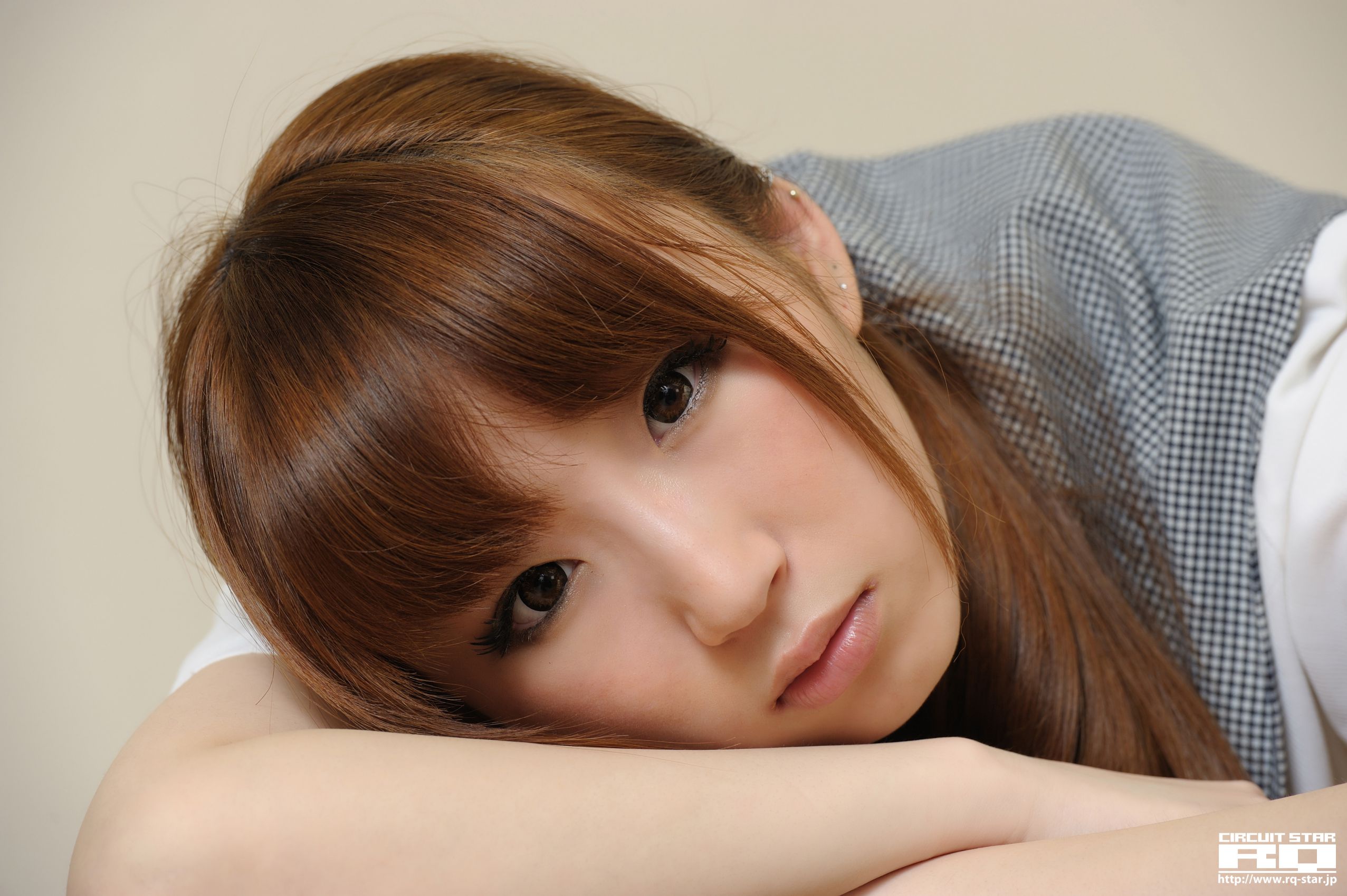 [RQ-STAR] NO.00571 荒井嘉奈 School Girl 写真集