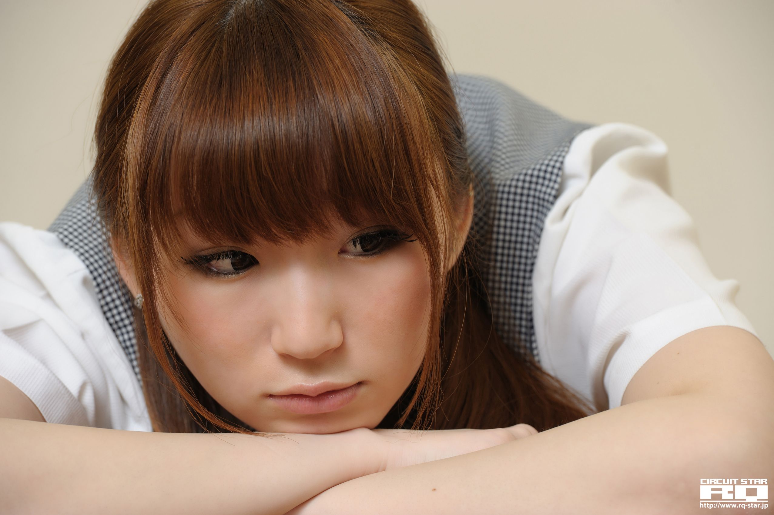 [RQ-STAR] NO.00571 荒井嘉奈 School Girl 写真集