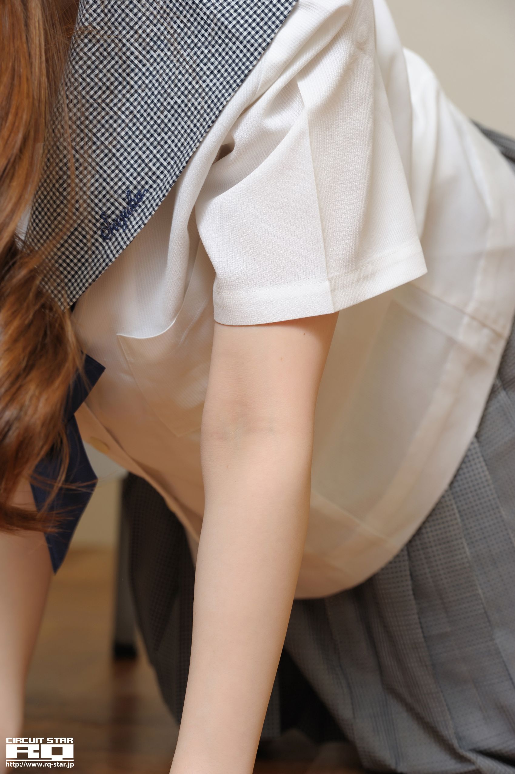 [RQ-STAR] NO.00571 荒井嘉奈 School Girl 写真集