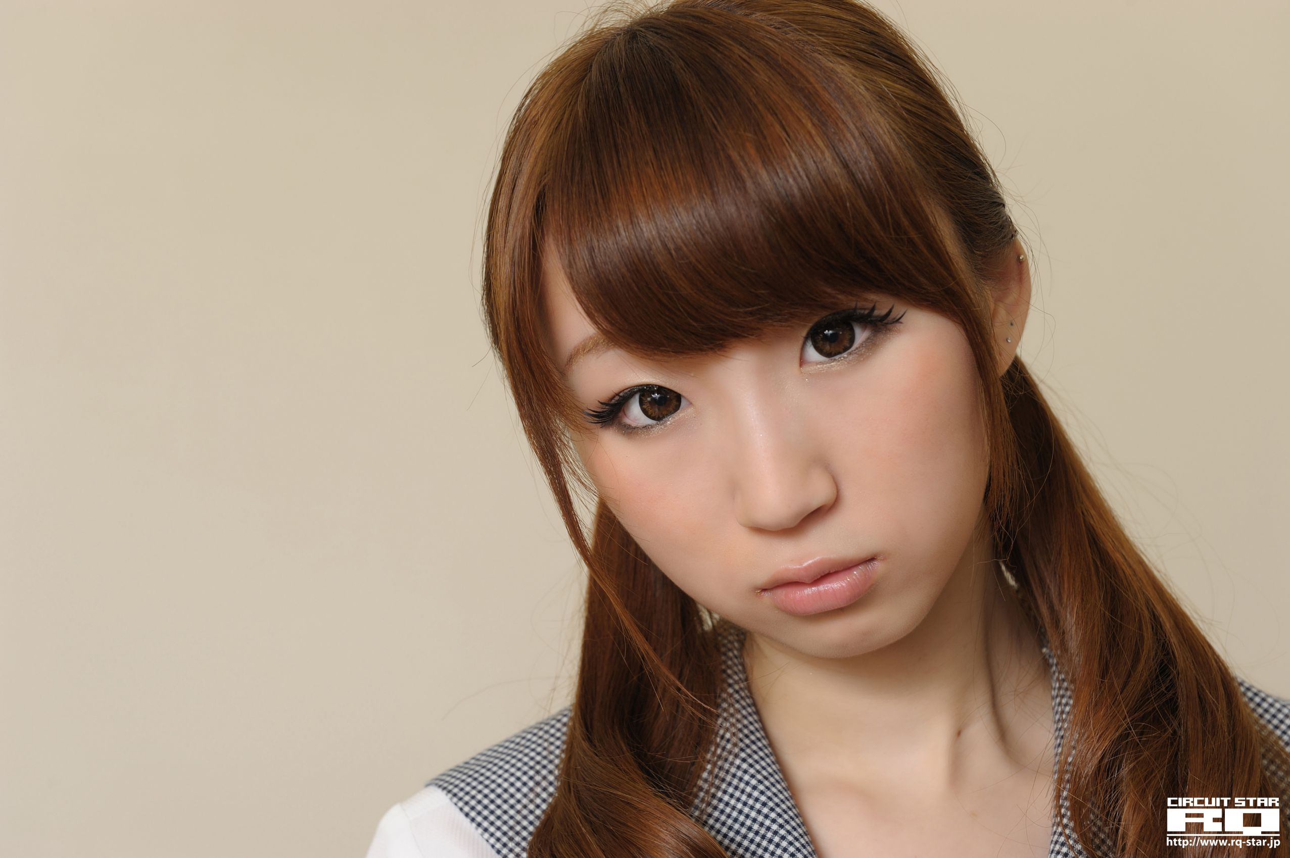 [RQ-STAR] NO.00571 荒井嘉奈 School Girl 写真集