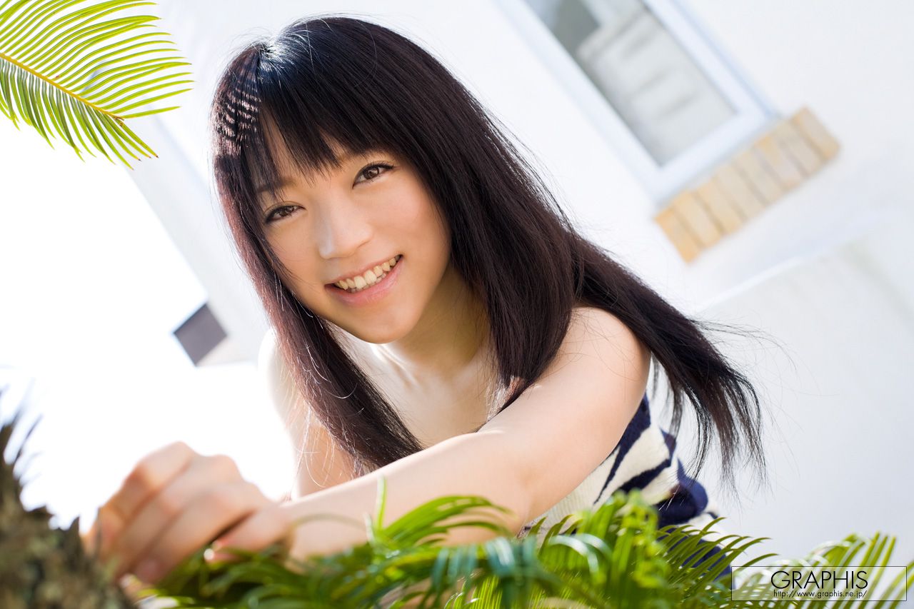 乙井なずな/乙井荠 [Graphis] First Gravure 初脱ぎ娘