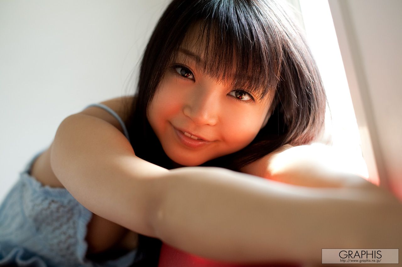 葵ちひろ/葵千寻 [Graphis] First Gravure 初脱ぎ娘