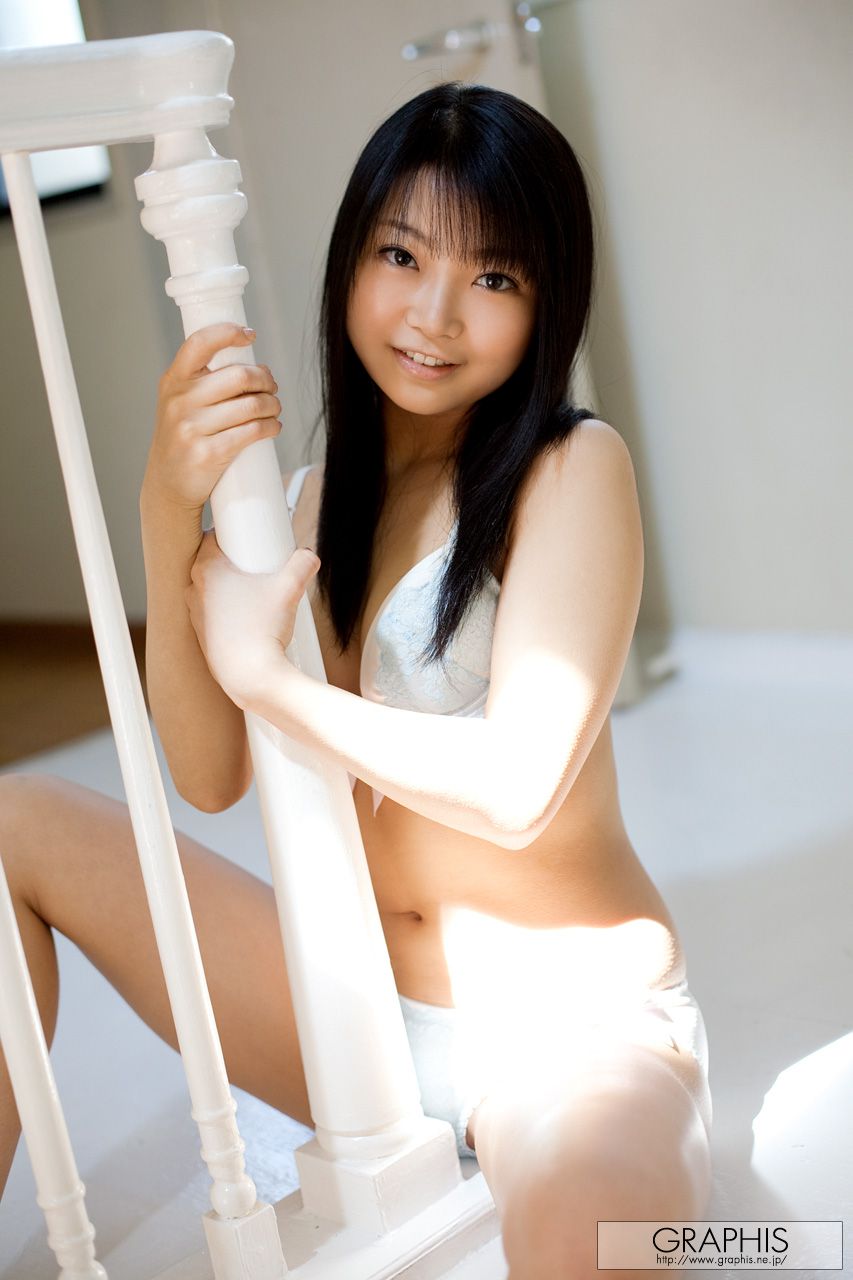 葵ちひろ/葵千寻 [Graphis] First Gravure 初脱ぎ娘