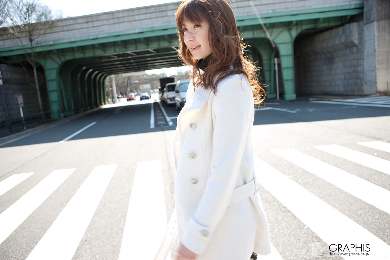 Erika Kirihara 桐原エリカ [Graphis] First Gravure 初脱ぎ娘
