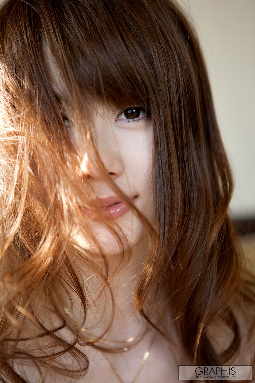 Erika Kirihara 桐原エリカ [Graphis] First Gravure 初脱ぎ娘