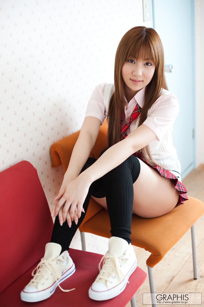 あずみ恋/莲美恋 [Graphis] First Gravure 初脱ぎ娘