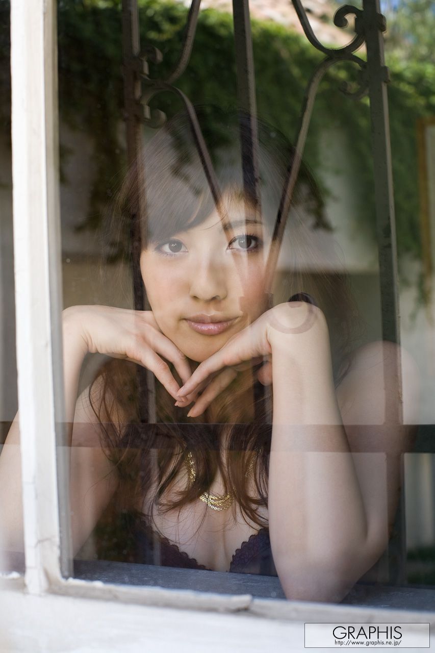 香月悠里/香月悠梨 [Graphis] First Gravure 初脱ぎ娘