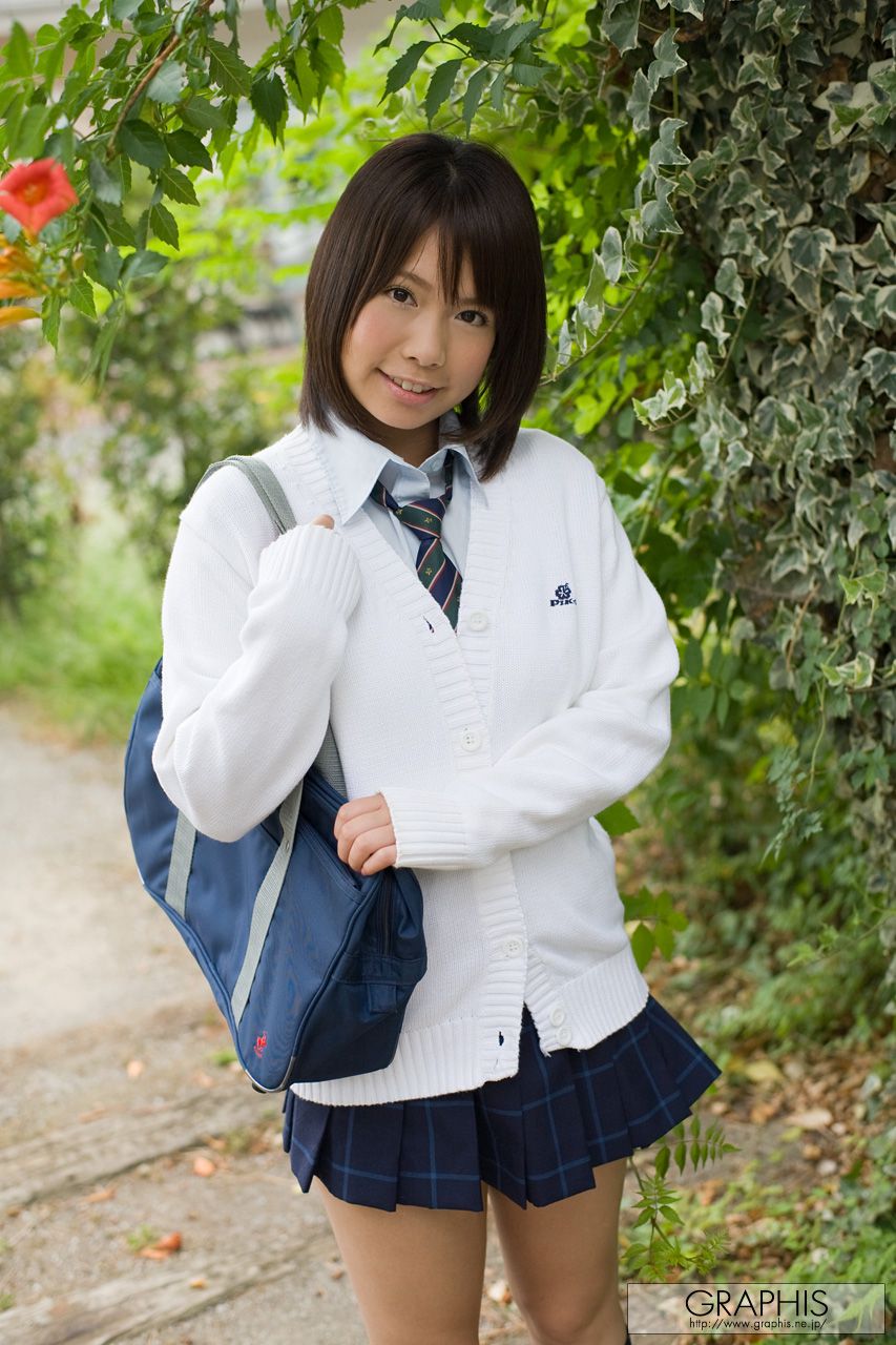 An Shinohara 篠原杏 [Graphis] First Gravure 初脱ぎ娘