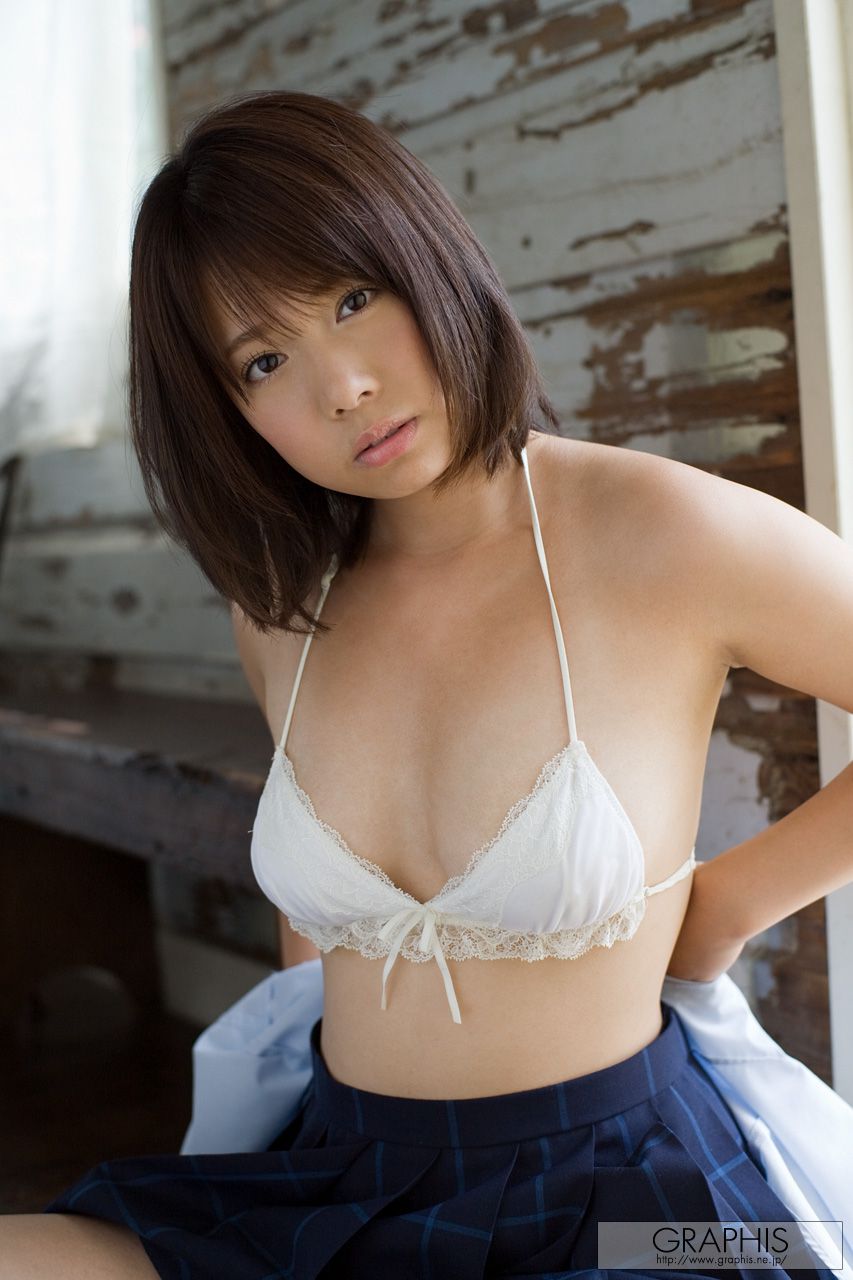 An Shinohara 篠原杏 [Graphis] First Gravure 初脱ぎ娘