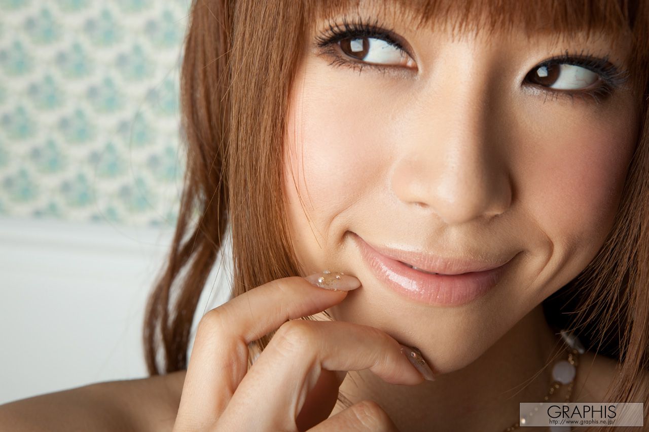 眞木あずさ/真木梓 [Graphis] First Gravure 初脱ぎ娘