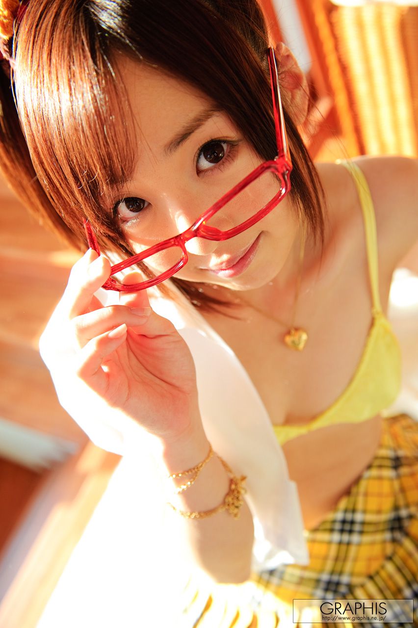 あやめ美桜/菖浦美樱 [Graphis] First Gravure 初脱ぎ娘
