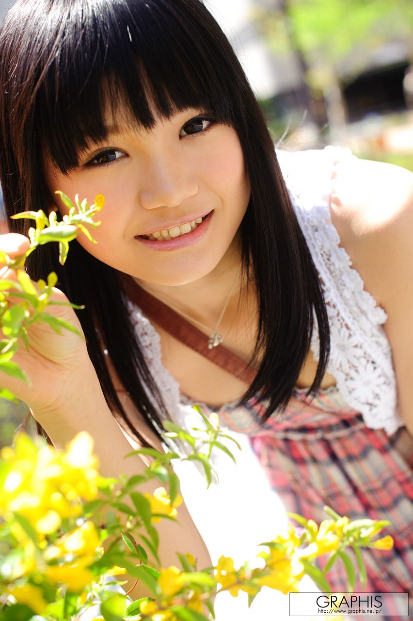 荣仓あい/荣仓爱 [Graphis] First Gravure 初脱ぎ娘