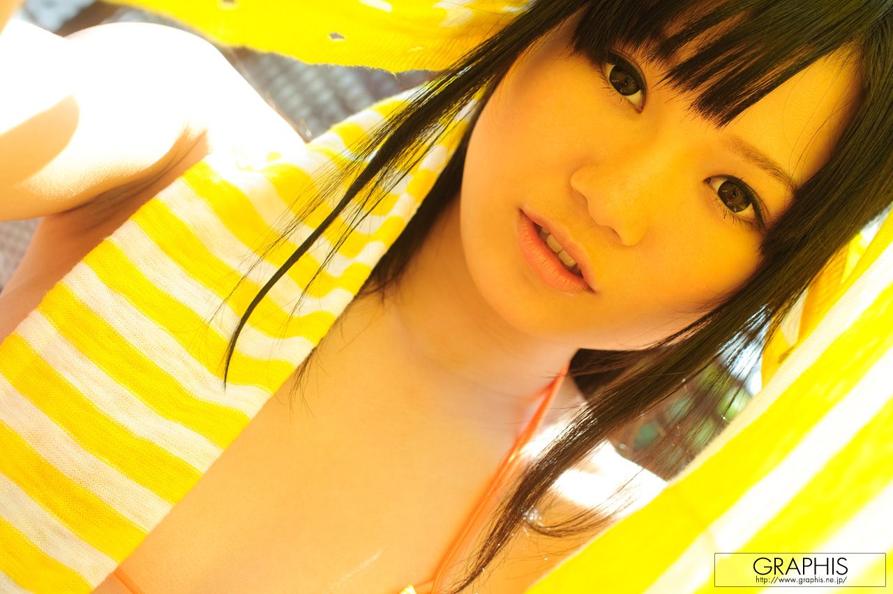 荣仓あい/荣仓爱 [Graphis] First Gravure 初脱ぎ娘