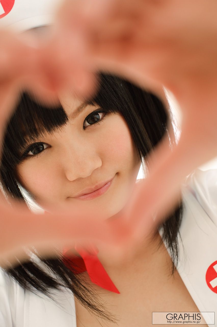 荣仓あい/荣仓爱 [Graphis] First Gravure 初脱ぎ娘