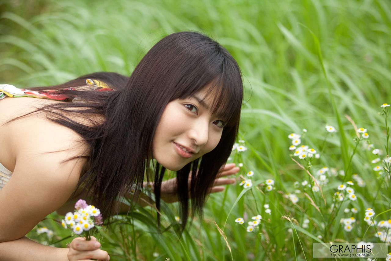 由爱可奈《The More Radical》 [Graphis] Gals