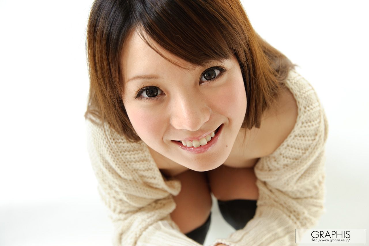 ひなた唯/日向唯 [Graphis] First Gravure 初脱ぎ娘