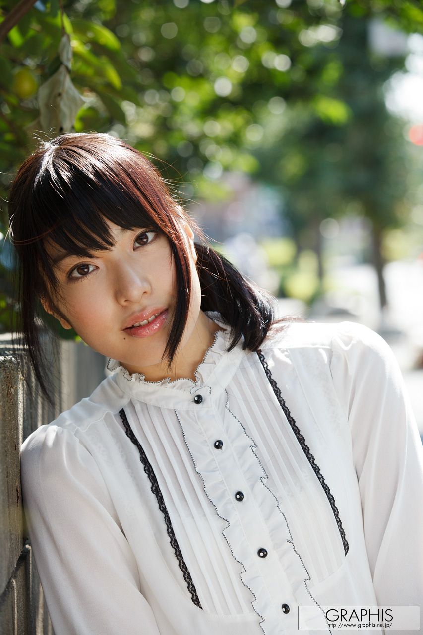 由爱可奈《Further Growth》》 [Graphis] Special Contents