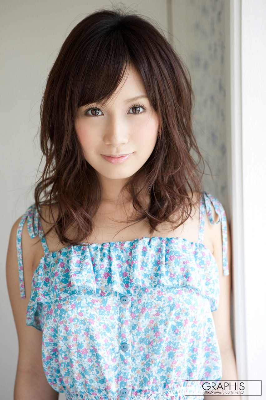小島みなみ《MINAMIKAZE》 [Graphis] Special Contents