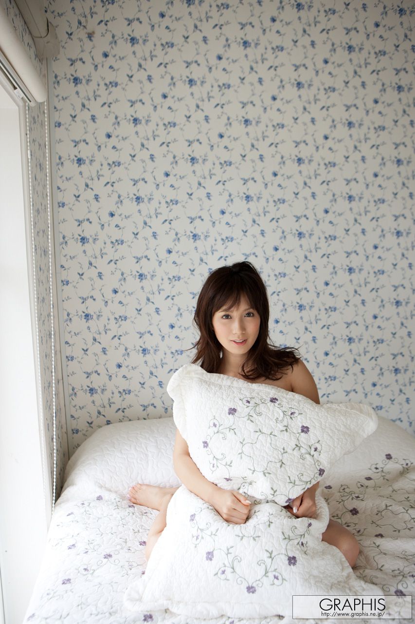 小島みなみ《MINAMIKAZE》 [Graphis] Special Contents